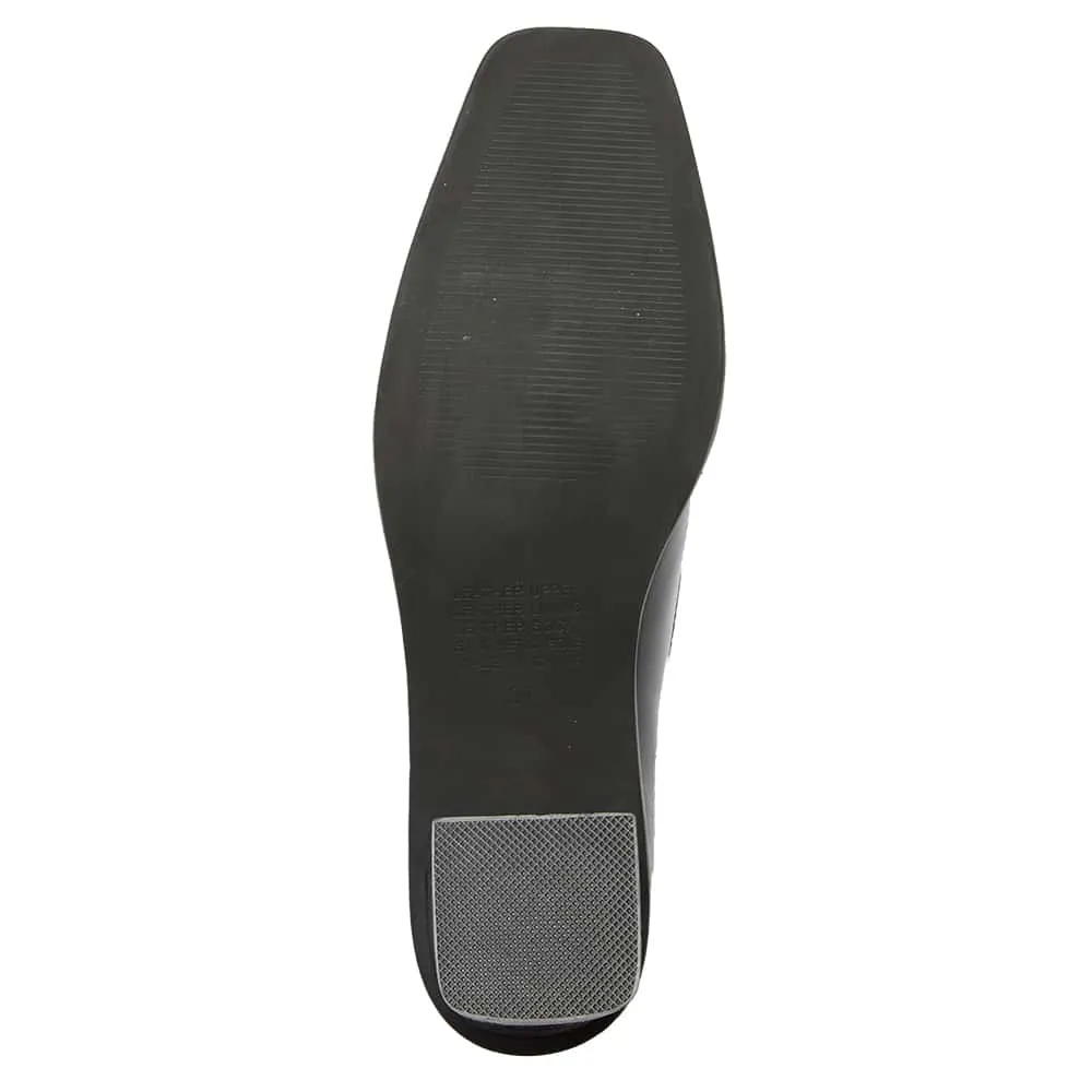 Gable Loafer in Black Patent