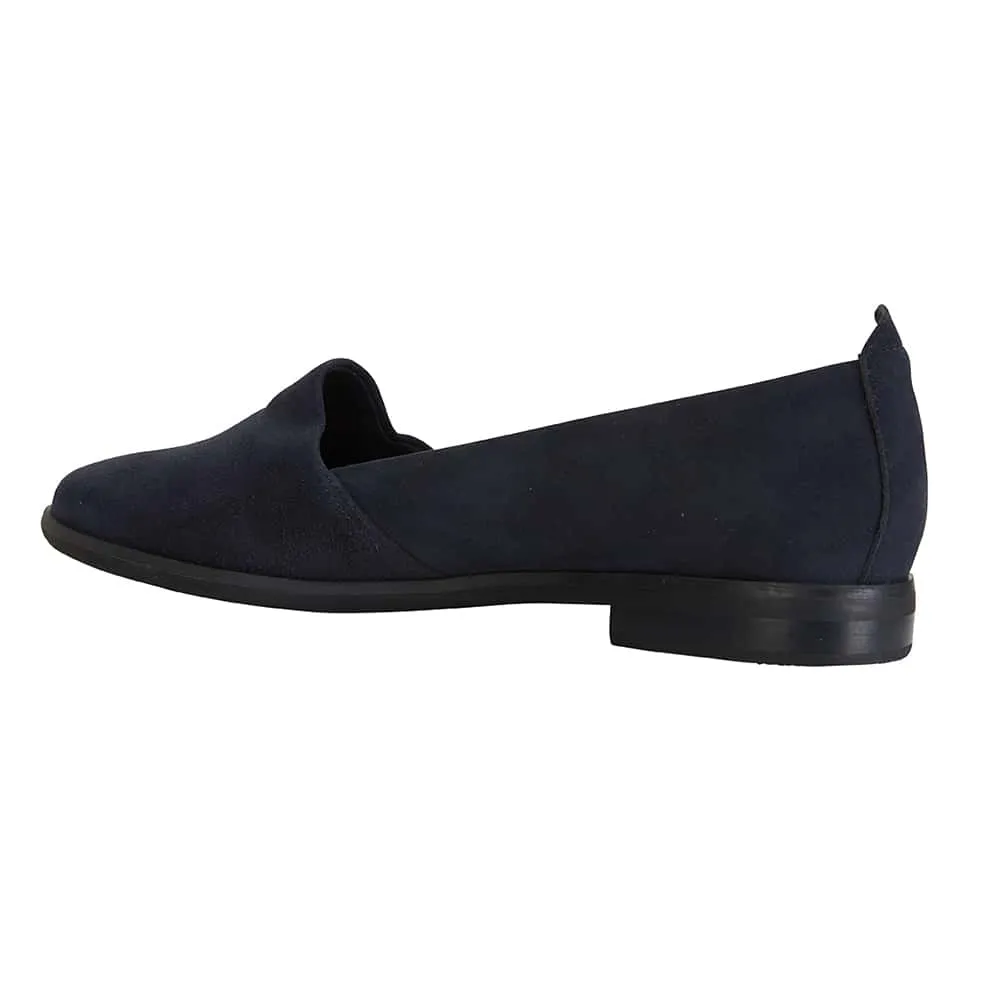 Kelly Flat in Navy Suede