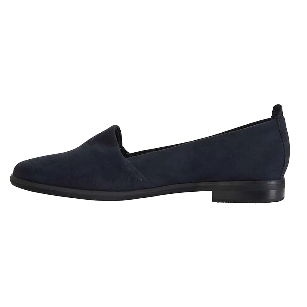 Kelly Flat in Navy Suede