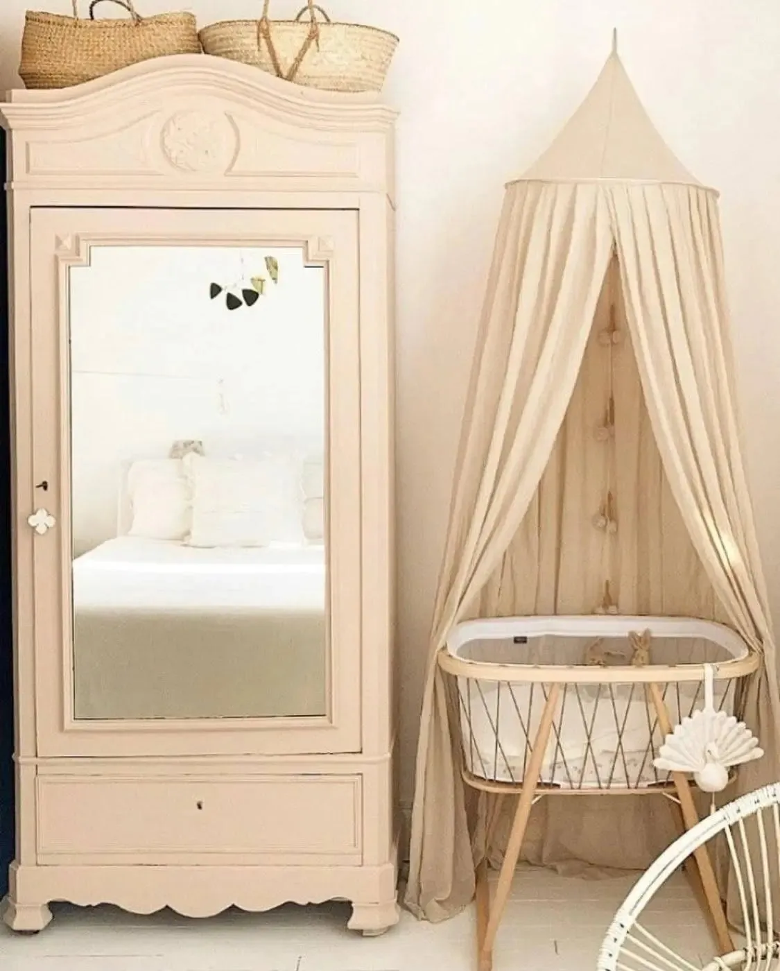 Kumi Mesh Cocoon Bassinet/Crib  With Mattress - Hazelnut