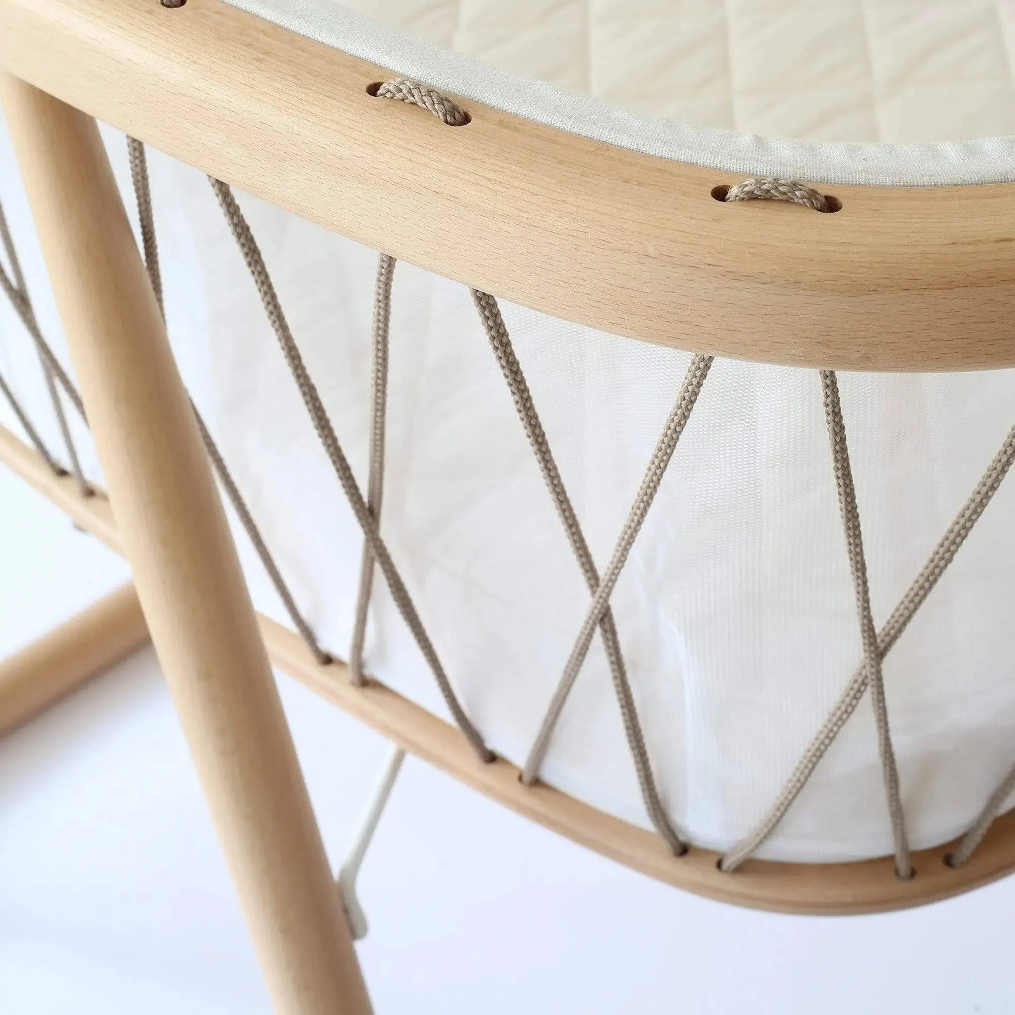 Kumi Mesh Cocoon Bassinet/Crib  With Mattress - Hazelnut