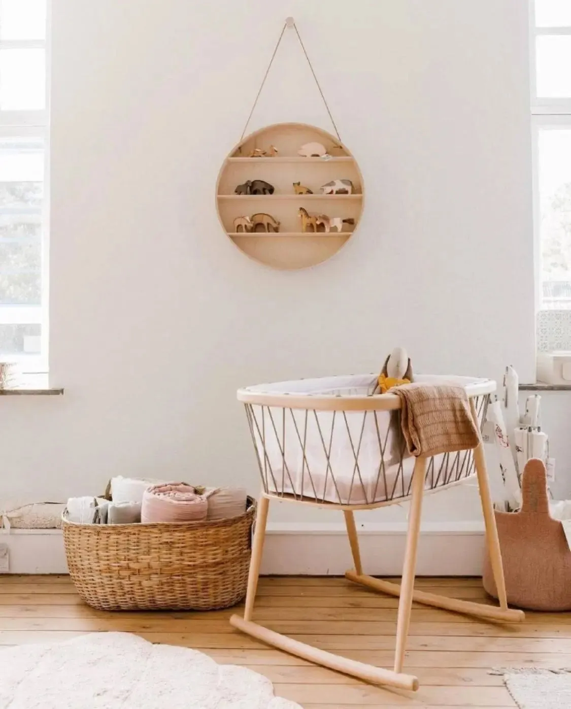 Kumi Mesh Cocoon Bassinet/Crib  With Mattress - Hazelnut
