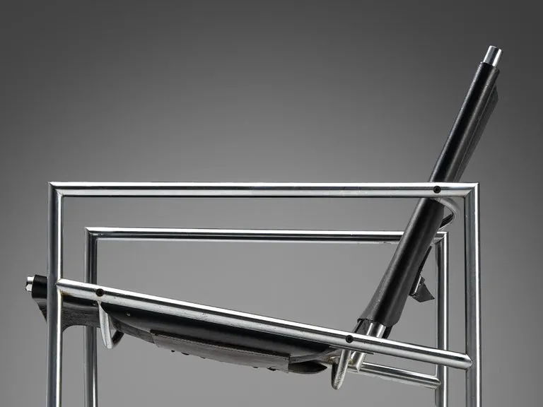 Martin Visser for 'T Spectrum Armchair in Black Leather