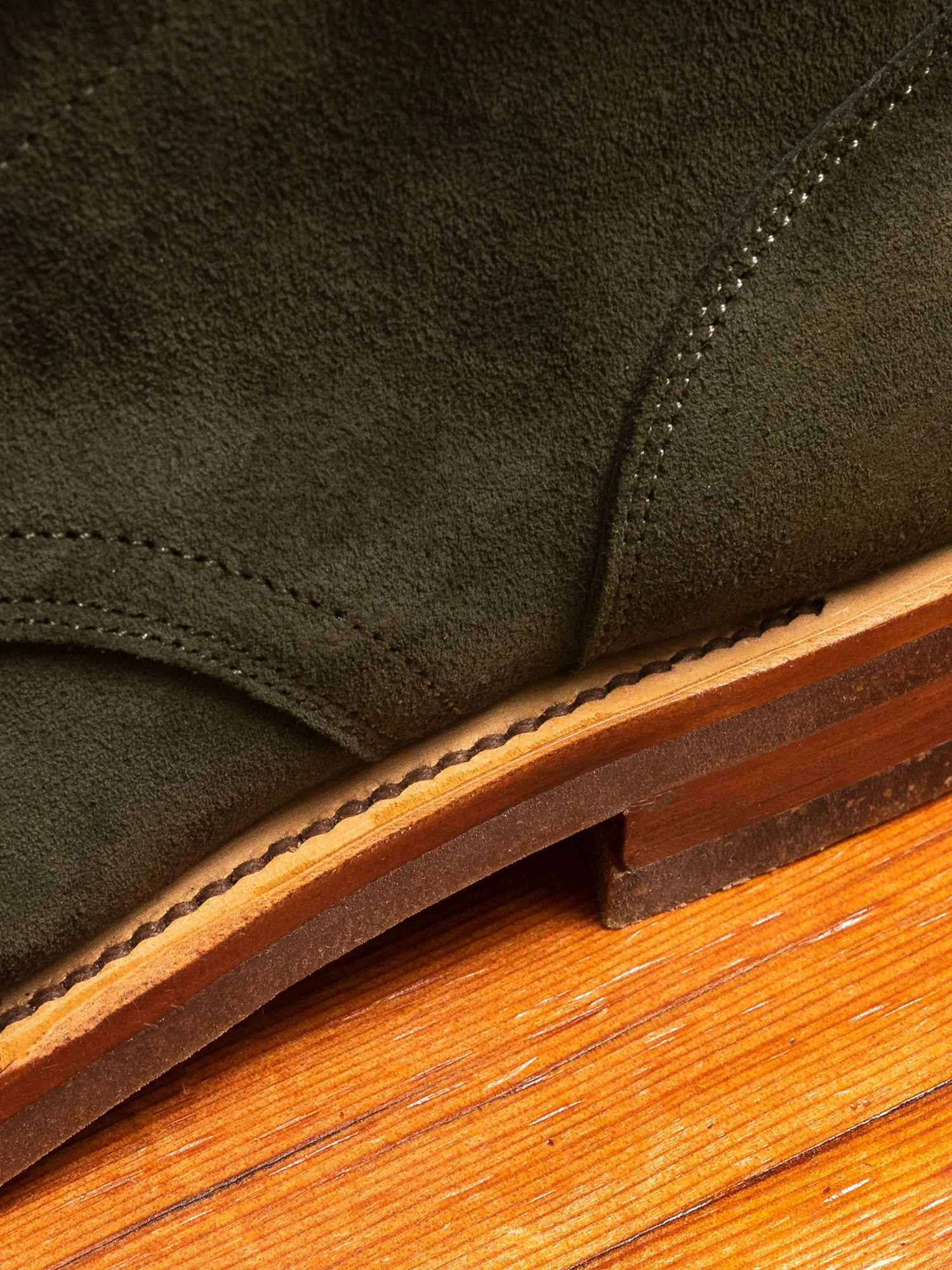 Service Boot 2030 Sawdust in Loden Green Janus Calf Suede