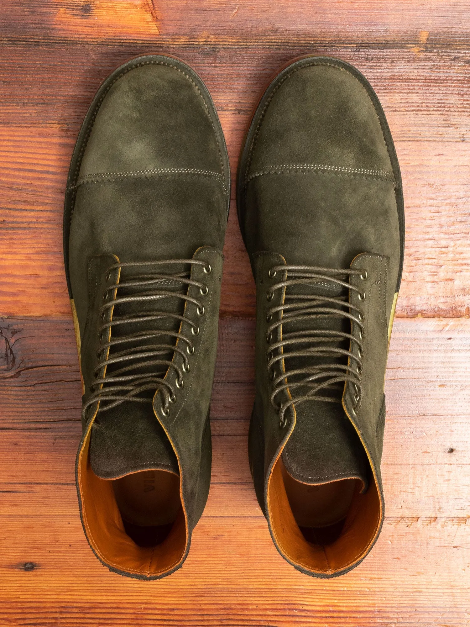 Service Boot 2030 Sawdust in Loden Green Janus Calf Suede
