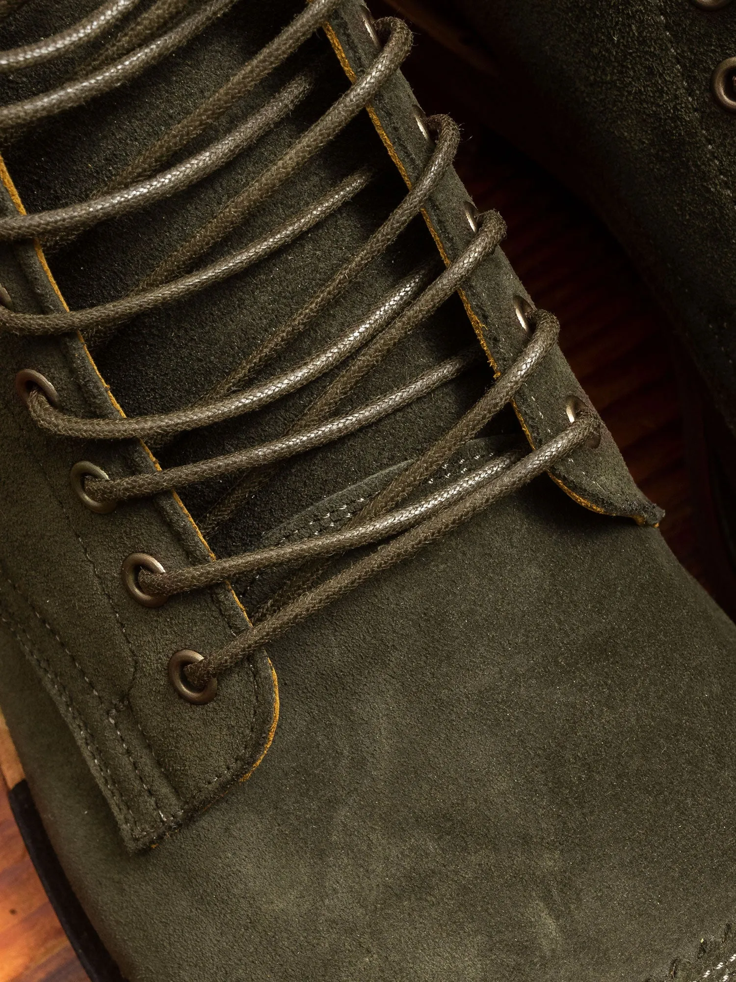 Service Boot 2030 Sawdust in Loden Green Janus Calf Suede