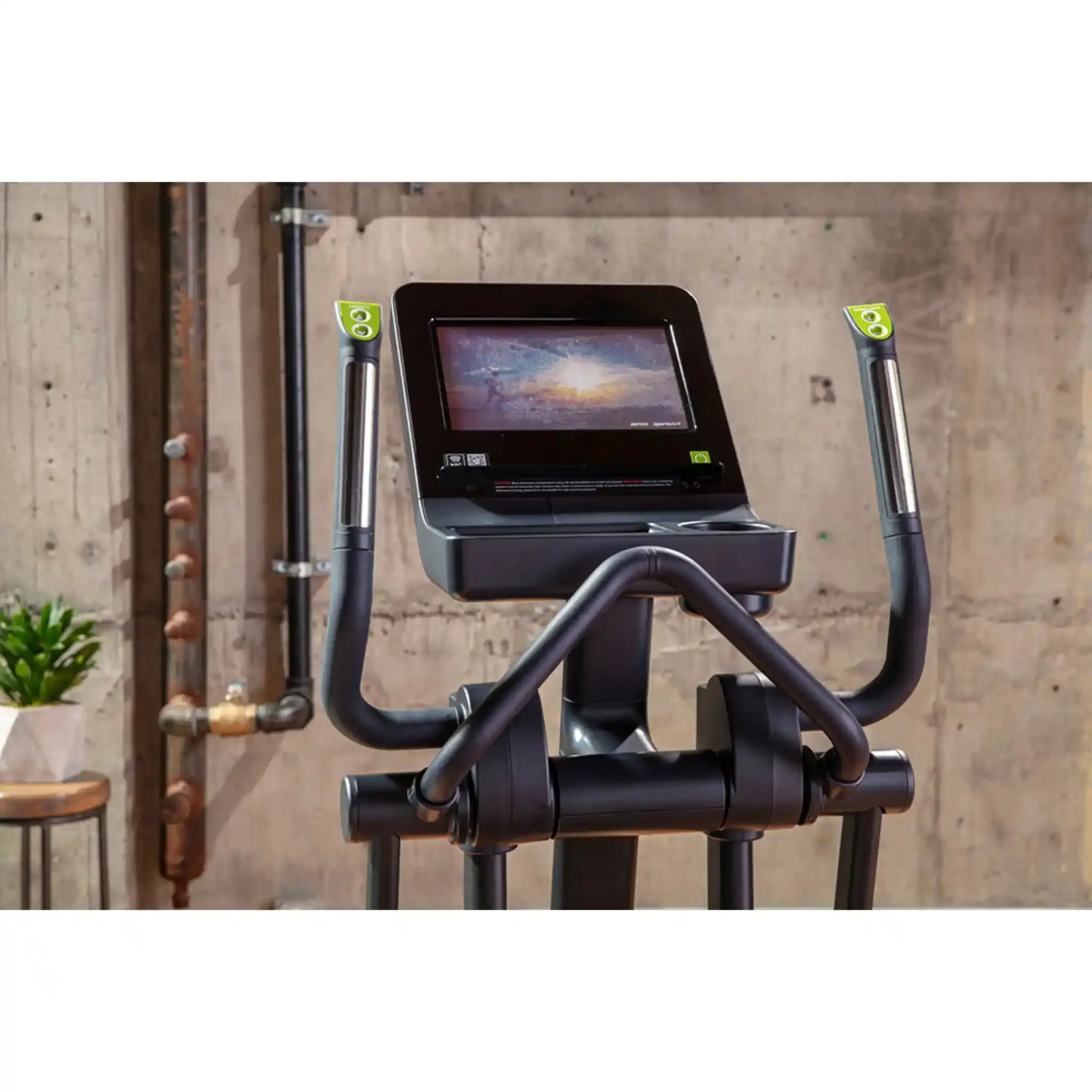 SportsArt E874 Elite Senza Elliptical | 13 in