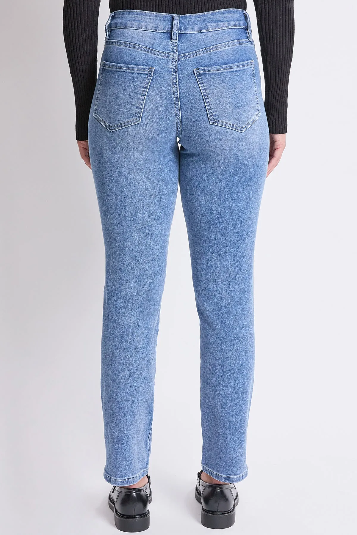 Women's High Rise Basic 5 Pocket Straight Leg Jeans