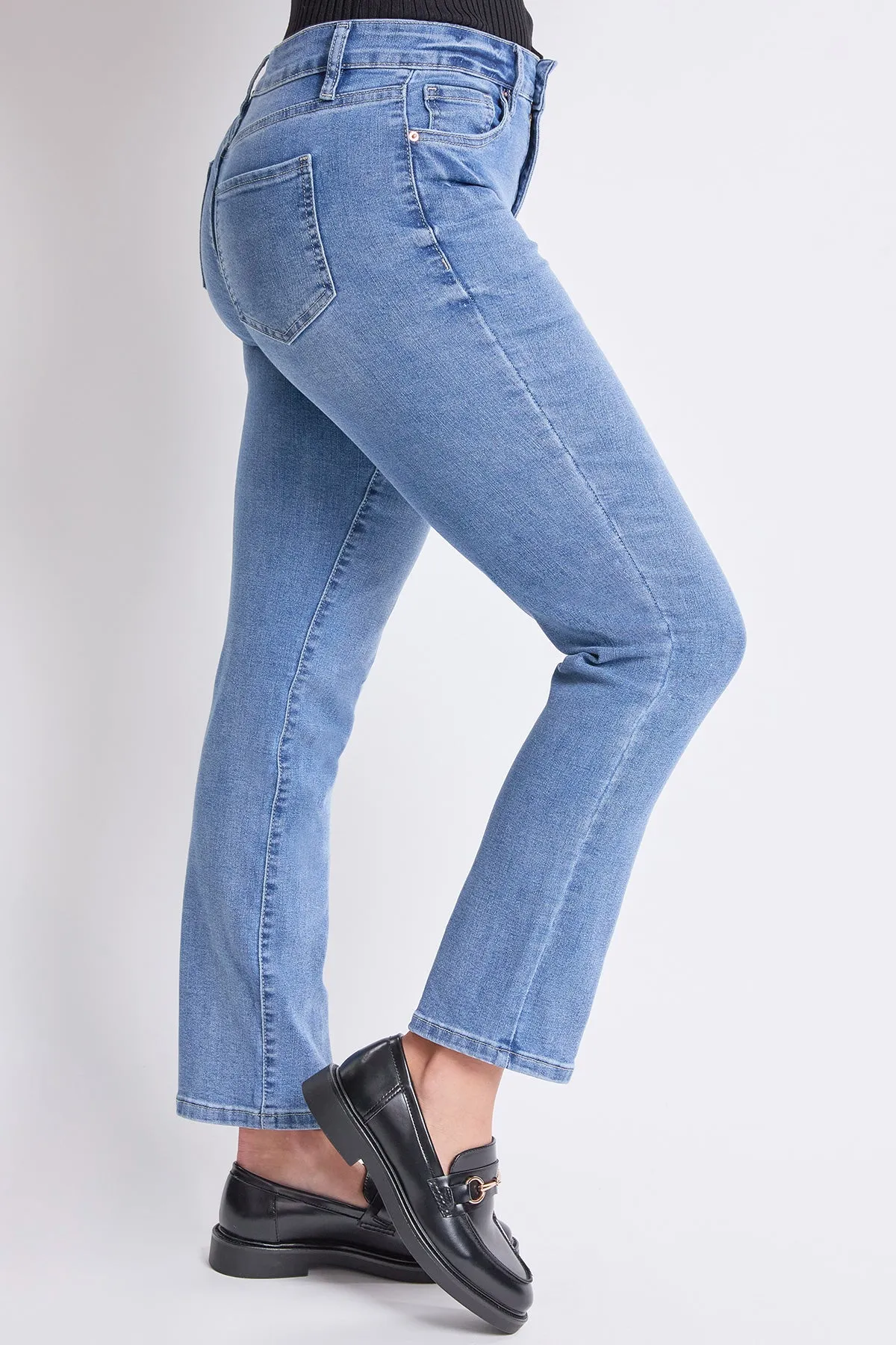 Women's High Rise Basic 5 Pocket Straight Leg Jeans